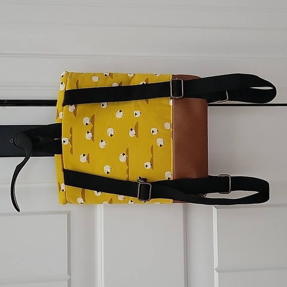Super sweet and trendy sheep backpack - Picture 2 of 5